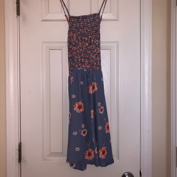 Floral spaghetti strapped dress!✨ - Picture 3 of 5